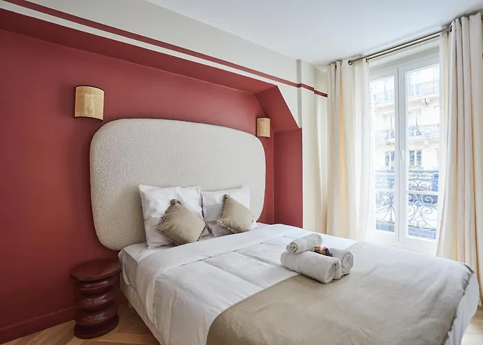 Notre Dame De By Studio Prestige * 파리